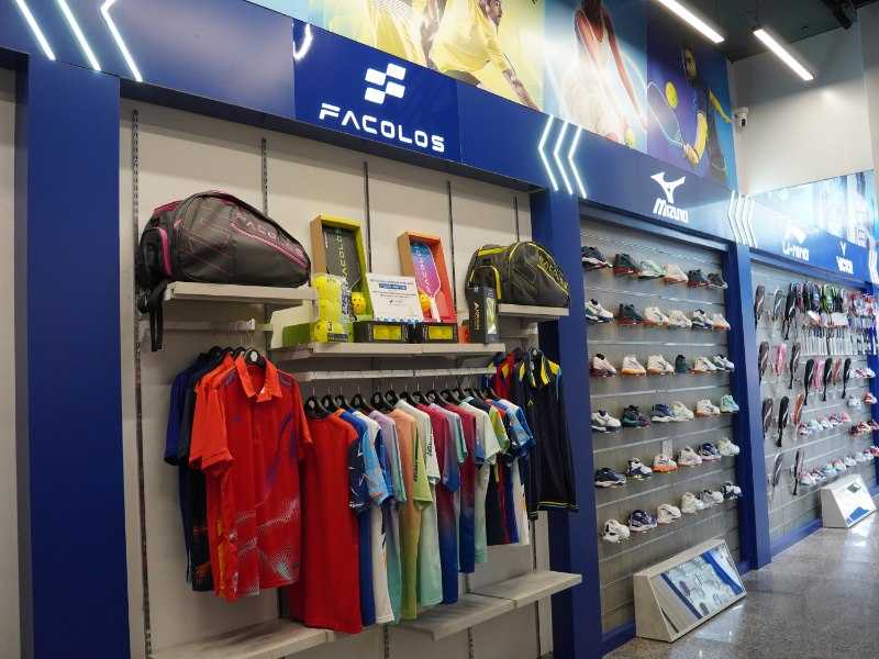 Hệ thống trưng bày trong cửa hàng được chuẩn hóa theo định hướng của Green Holding Sports