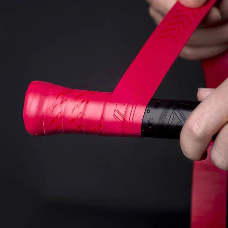 cach quan can vot cau long 2